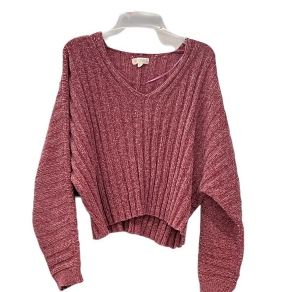 Cozy Maroon V-Neck Sweater good used condition BOX25SWEATERS